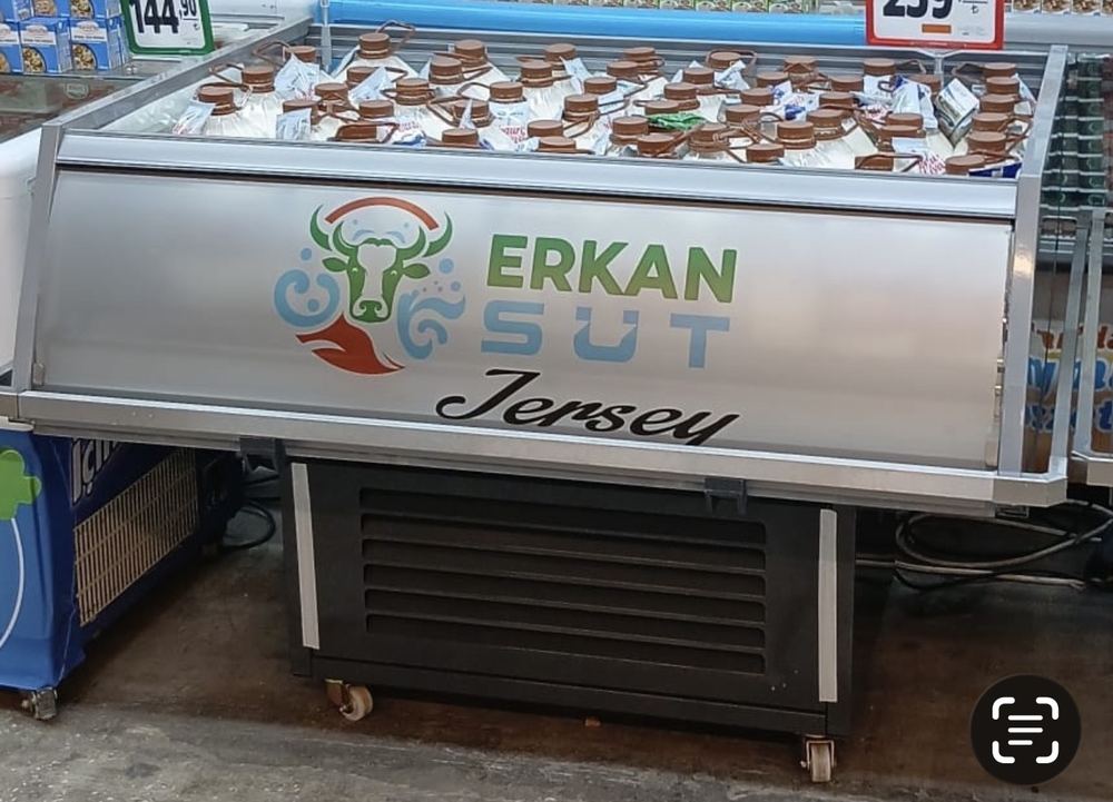 Erkan Süt Jersey standı